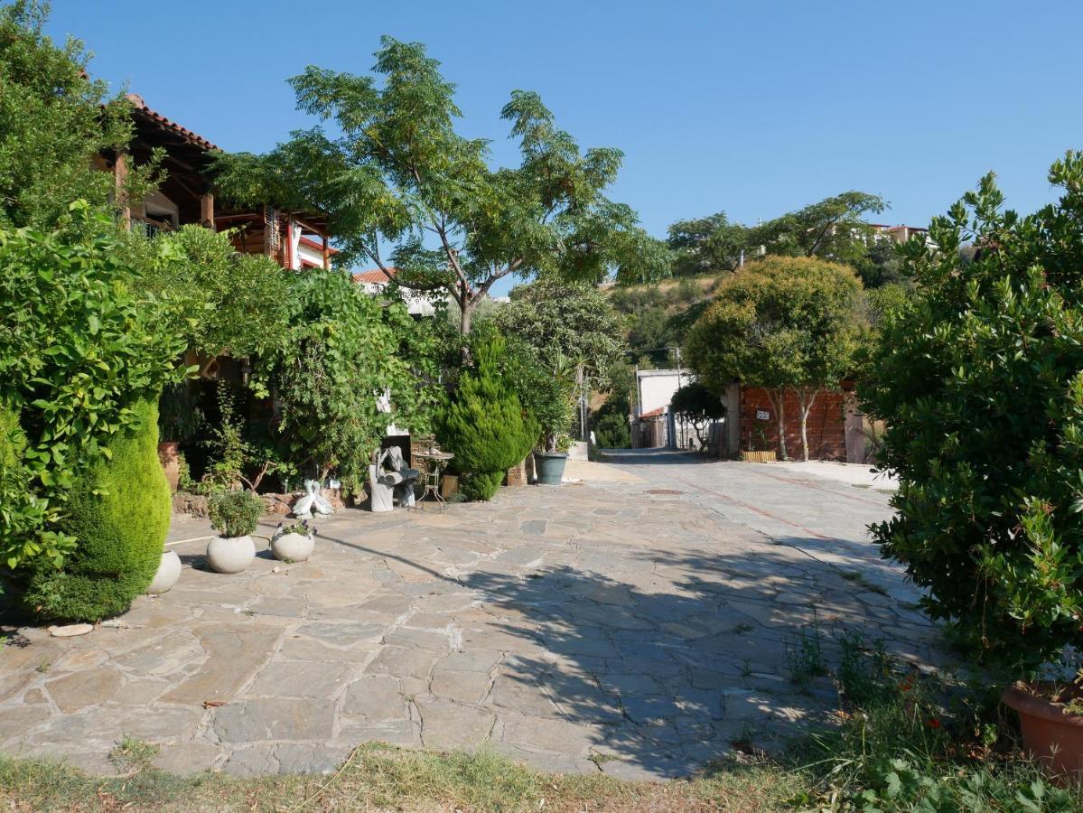 Casa Di Grigoris Villa Никити Екстериор снимка