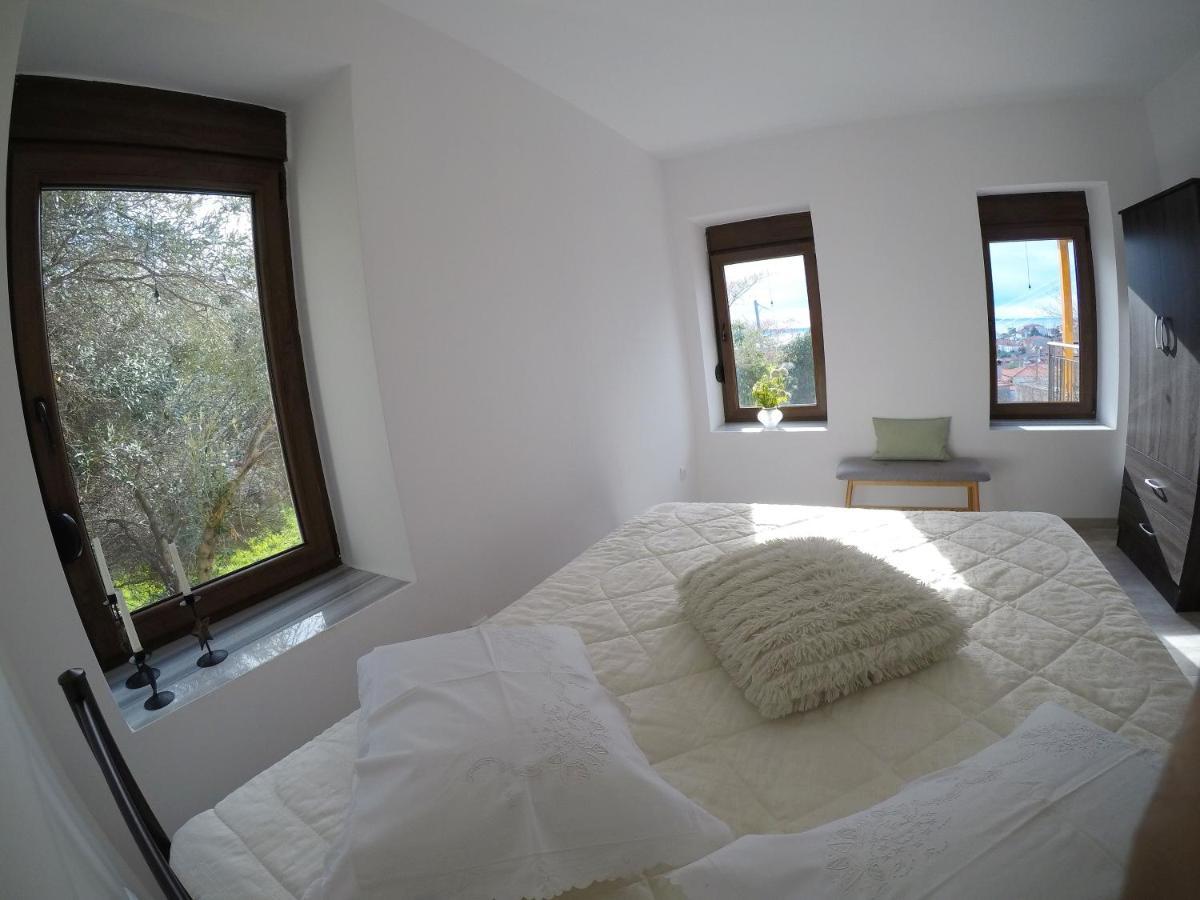 Casa Di Grigoris Villa Никити Екстериор снимка
